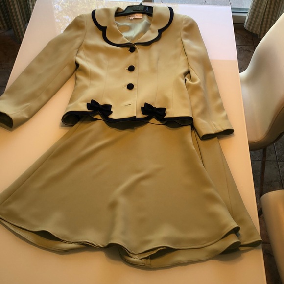 brand new suit - Picture 1 of 4